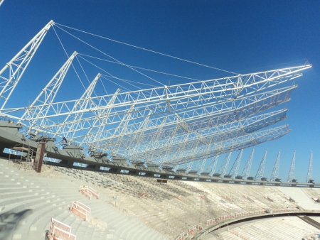 Montagem da coberta da Arena Castelão entra em nova fase