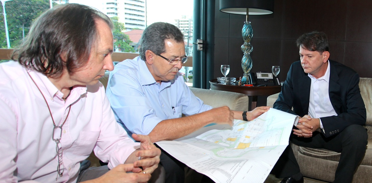 Governador Cid Gomes recebe presidente da Companhia Siderúrgica do Pecém