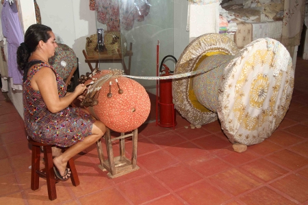 Maior renda do mundo é confeccionada em Aquiraz