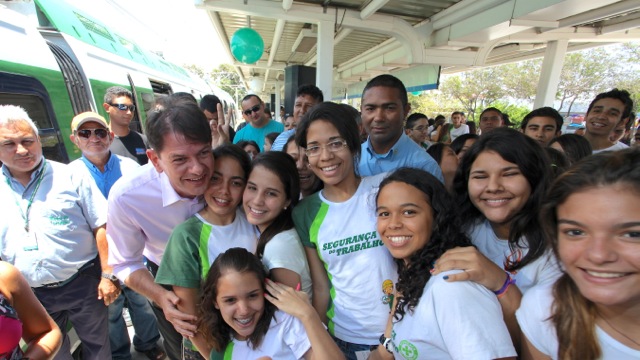 Linha Sul: Cid Gomes inaugura primeira estação central
