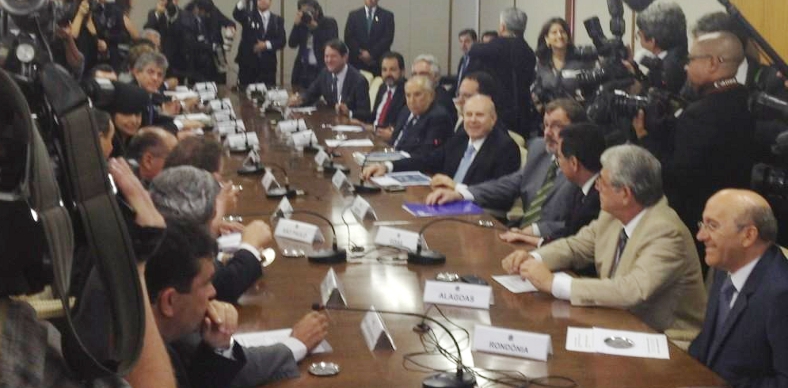 Cid Gomes e demais governadores do NE/N/CO se reúnem com Guido Mantega