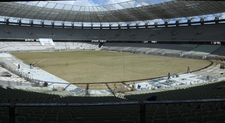 Delegações do Japão e Espanha visitam Arena Castelão