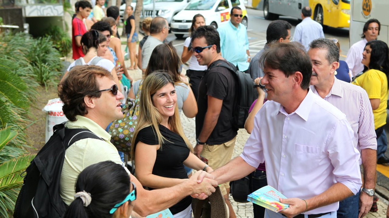 Cid Gomes convida cearenses e turistas para o Réveillon da Solidariedade