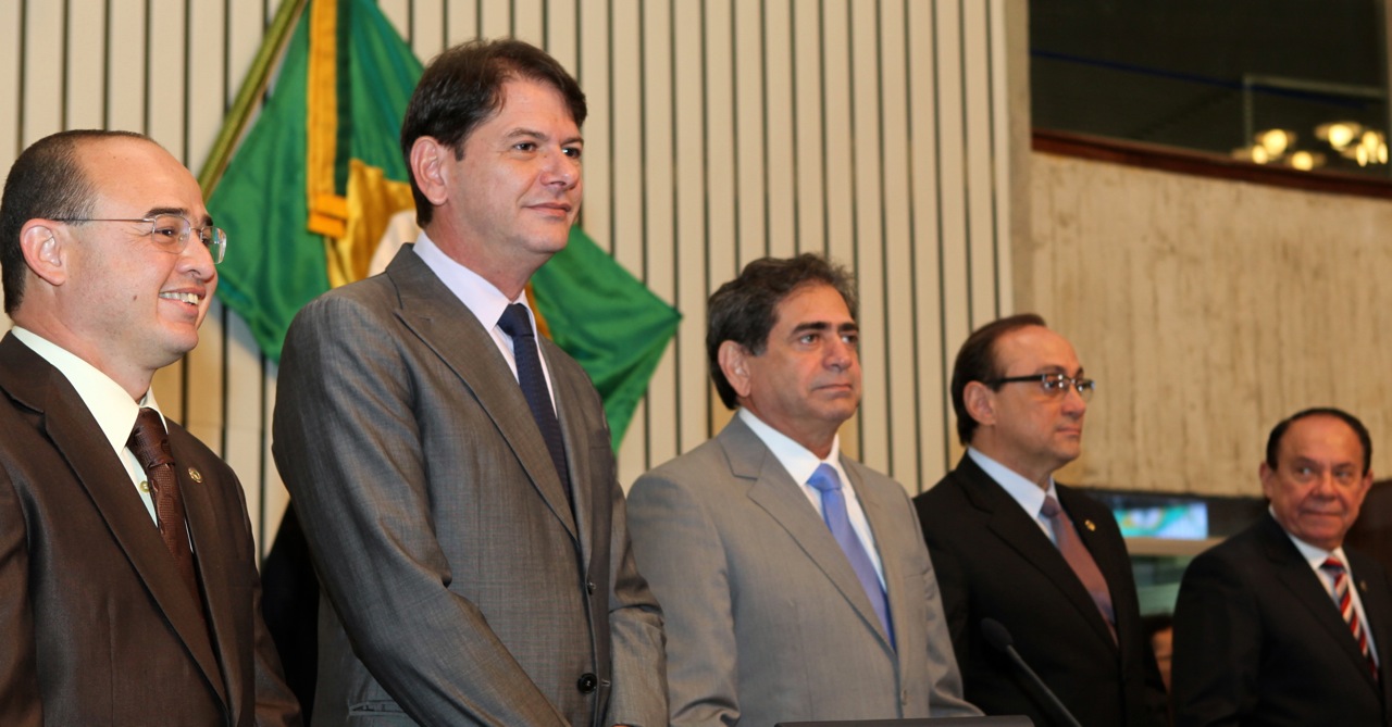 Governador Cid Gomes confere posse do novo presidente da Assembleia