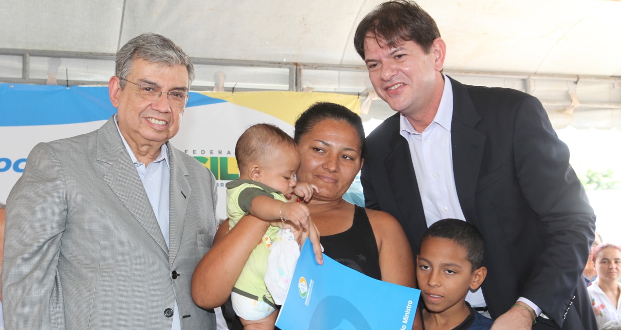Cid Gomes e Ministro inauguram agência do INSS em Quixadá