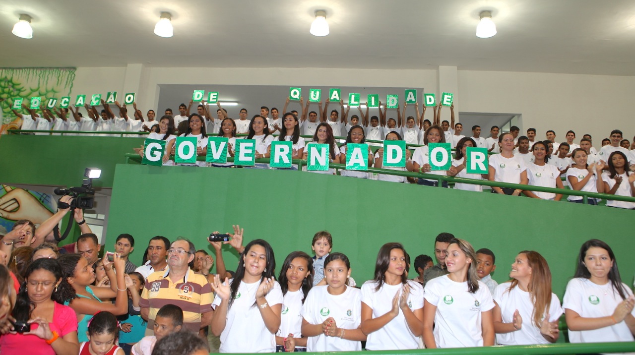 Cid Gomes inaugura a 89ª e 90ª Escola Estadual de Ensino Profissionalizante