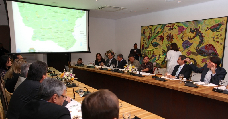 Cid Gomes recebe deputados e destaca ações de combate aos efeitos da estiagem