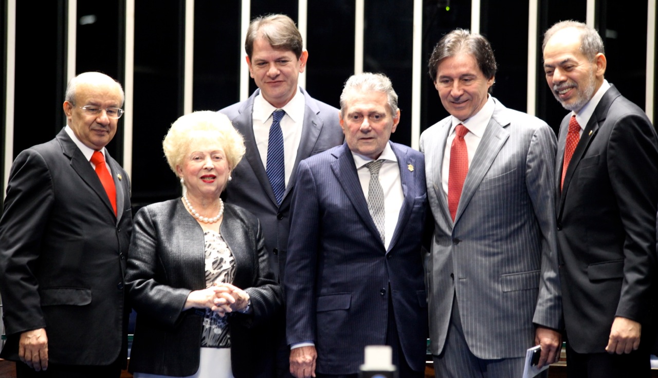 Cid Gomes participa da sessão em homenagem aos 40 anos da Unifor