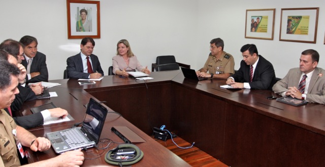 Governador Cid Gomes se reúne com ministra da Casa Civil