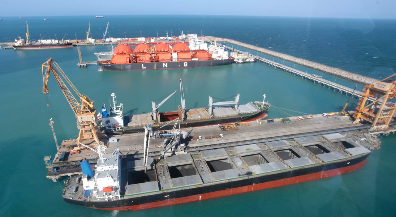 Porto do Pecém registra crescimento em todos os tipos de carga
