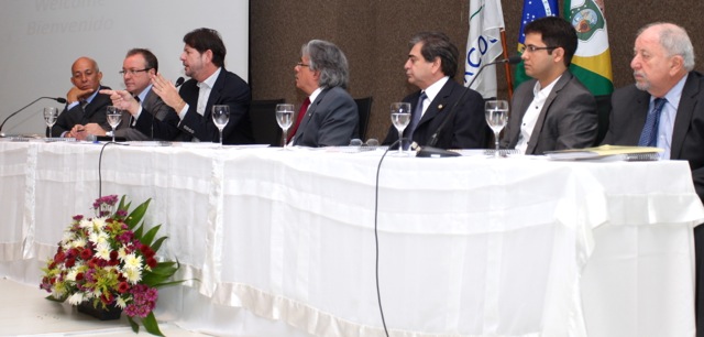 AL: Cid Gomes participa de encontro sobre tendências tecnológicas em plataformas vegetais