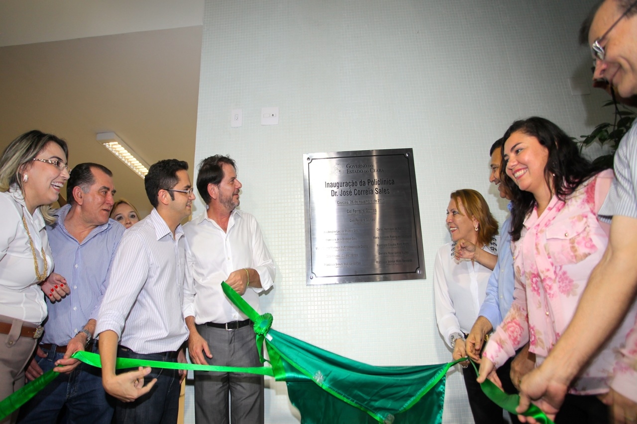 Cid Gomes inaugura a 13º Policlínica do Ceará