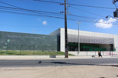 Jovens de Fortaleza ganham nova Escola Profissional