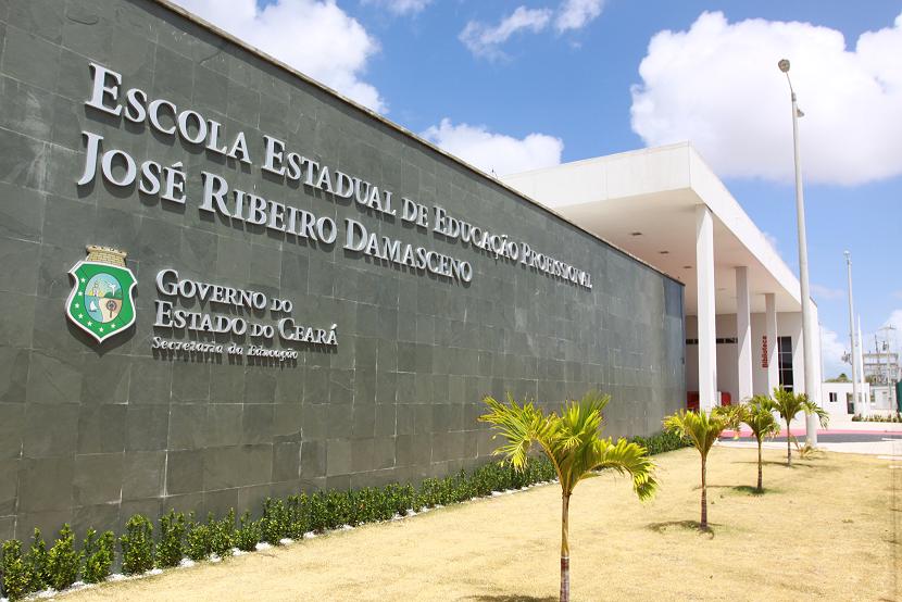 Governador Cid Gomes inaugura  94ª Escola de Educação Profissional, em Trairi
