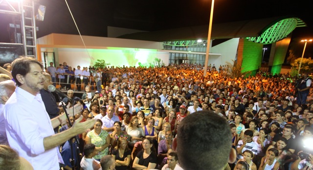 Iguatu: Cid Gomes inaugura 16ª Policlínica