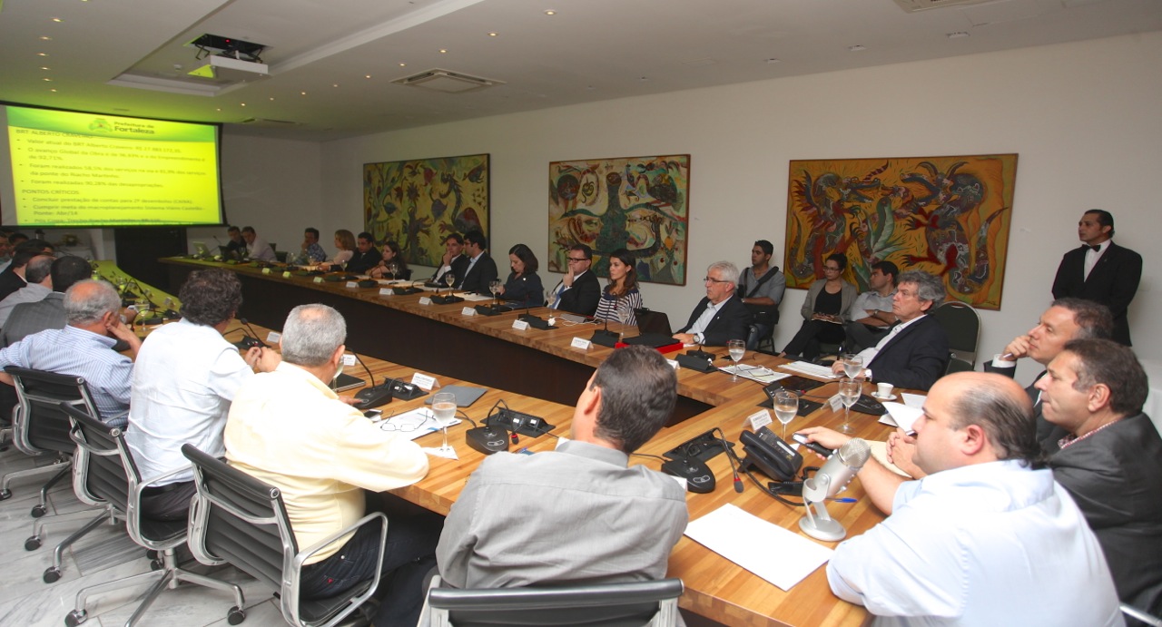 Copa 2014: Governo e Prefeitura discutem obras de mobilidade com Ministério das Cidades