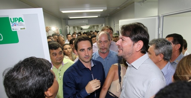 Cid entrega UPA em Crateús e anuncia inauguração da policlínica para março
