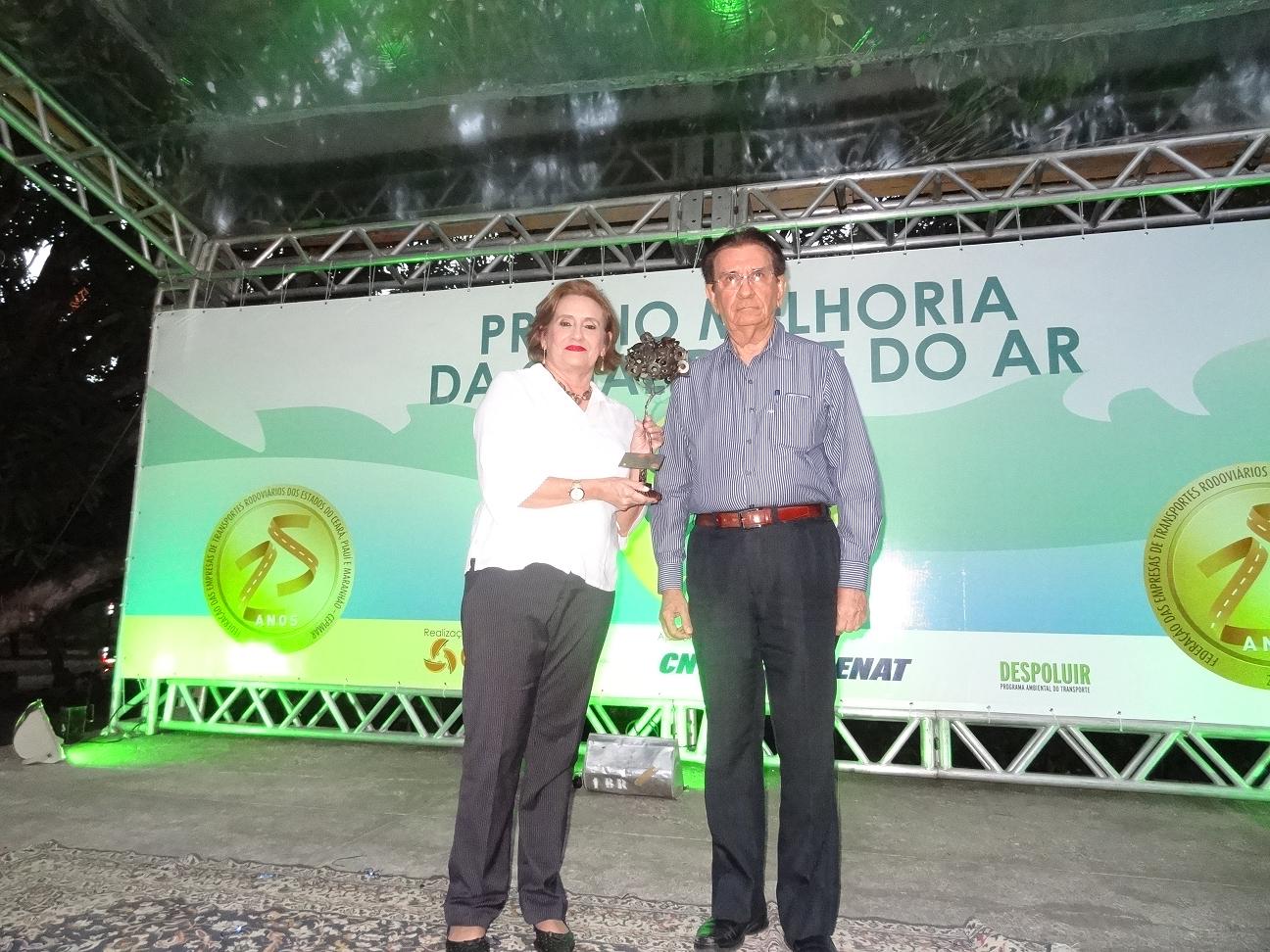 Engenheira da Semace é agraciada com troféu Destaque Ambiental 2014