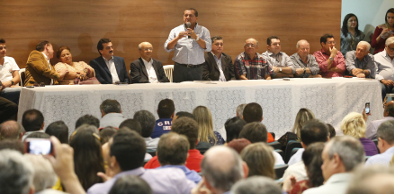 Dedé Teixeira reafirma compromisso com ações de convivência com a estiagem