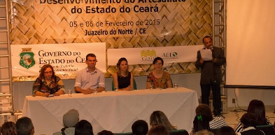 Região do Cariri: primeira-dama inaugura CEI, se encontra com artesãos e visita Feirart