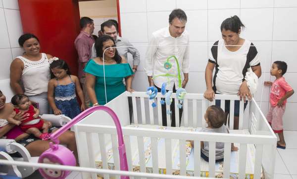 Governo do Ceará entrega Centro de Educação Infantil para crianças de Itaitinga