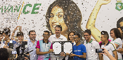 Governo do Ceará lança programa de bolsa universitária para alunos da rede estadual