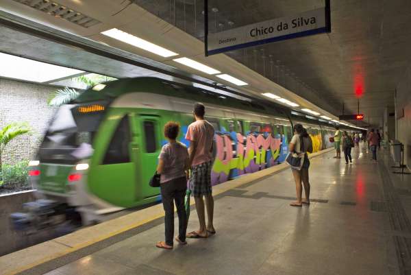 Linha Sul do metrô: intervalo de trens de Fortaleza a Pacatuba é reduzido