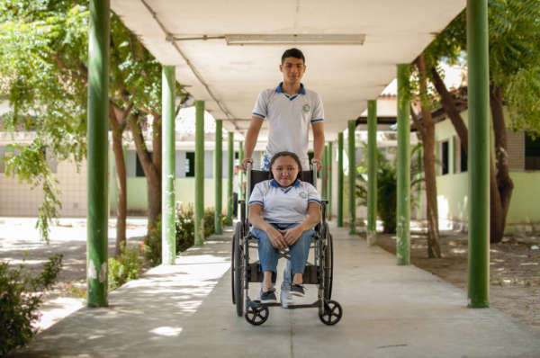 Educação: atendimento especializado nas escolas estaduais auxilia estudantes com deficiência a construir sonhos