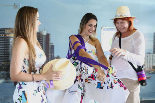 Navio vindo de Miami abre temporada 2017/2018 de cruzeiros no Ceará