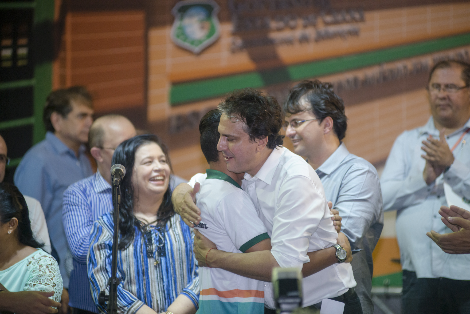 Governo do Ceará entrega escola de Tempo Integral em Cascavel