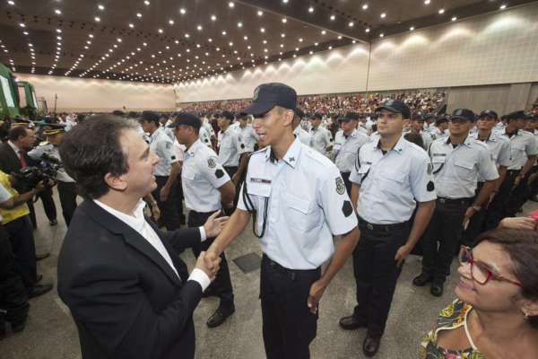 Governo do Ceará forma mais 1.350 policiais militares e amplia segurança no Estado