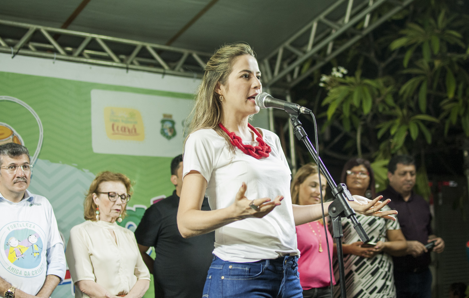 Criançada ocupa praças do Vicente Pinzon e Antônio Bezerra no encerramento do Arte na Praça