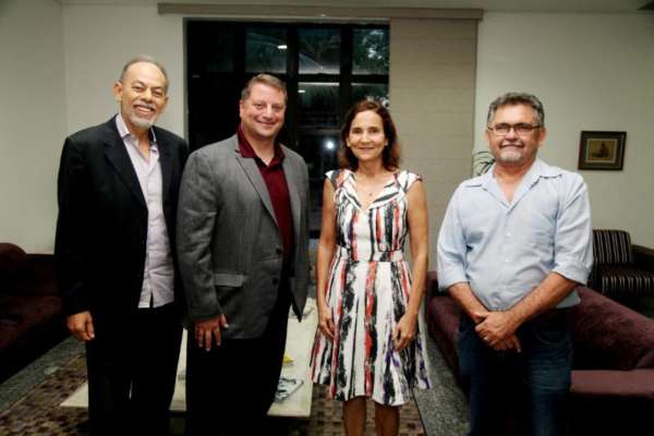 Educação: Governo do Ceará debate parceria com Universidade de Columbia (EUA)