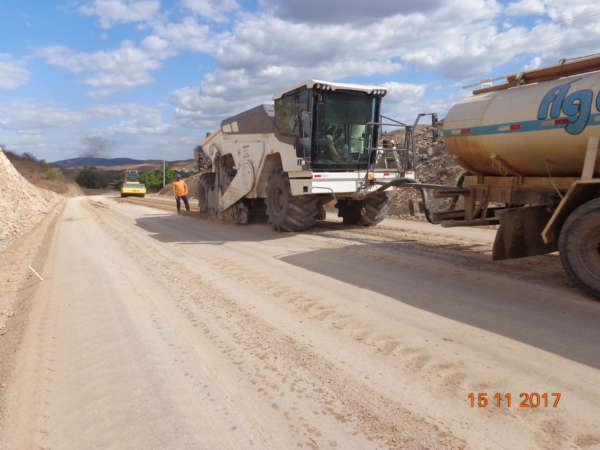 Ceará de Ponta a Ponta: obras na CE-284 vão beneficiar região Centro Sul