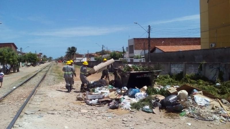Metrofor retira mais de mil toneladas de lixo das vias de trem em Fortaleza