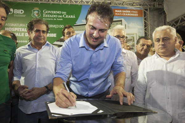 Governo do Ceará autoriza mais de R$ 121 milhões de investimentos em saúde e esporte em Limoeiro do Norte