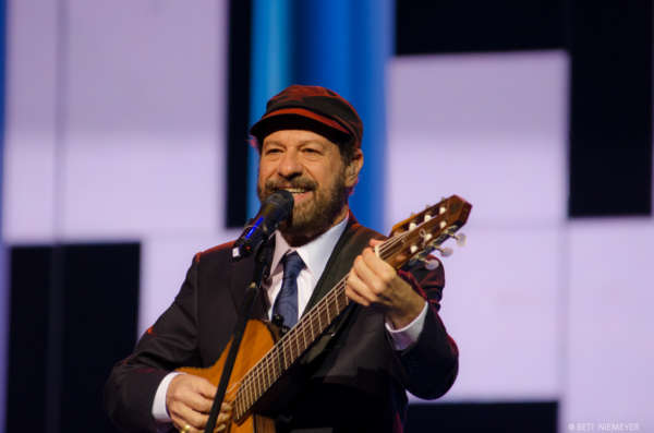 Cineteatro São Luiz recebe João Bosco em sessão única no dia 17 de dezembro