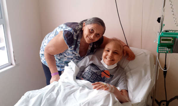 Doações de sangue ajudam crianças em tratamento quimioterápico