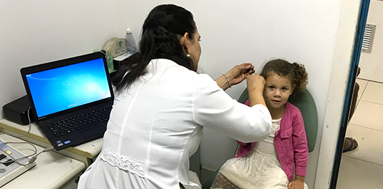Pacientes comemoram recuperação auditiva com tratamento no HGF