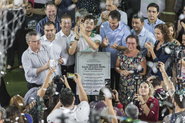 Primeira escola vertical de Fortaleza é inaugurada durante abertura do ano letivo estadual