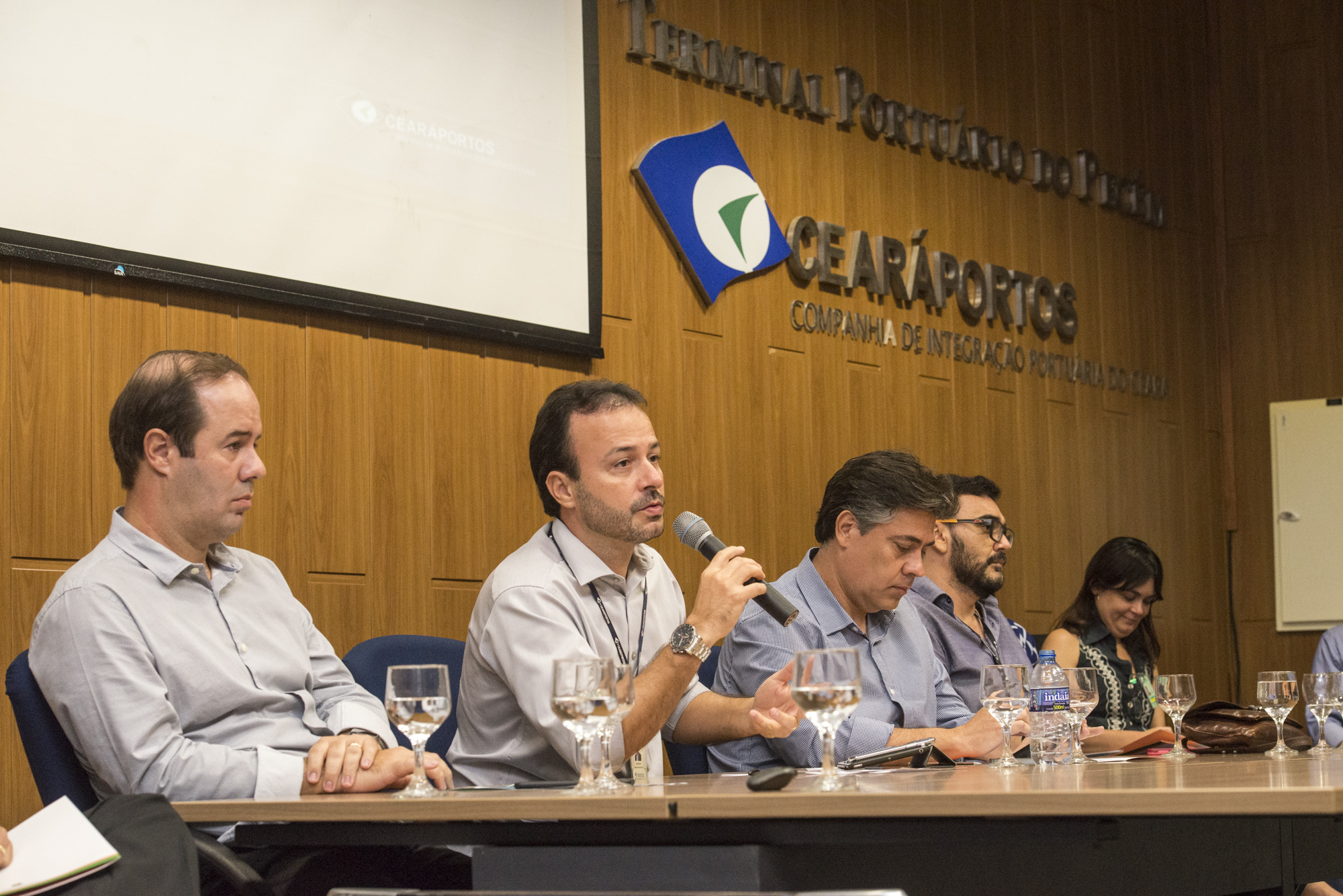 Lançamento da nova linha AC5 para Ásia reúne empresários no Porto do Pecém