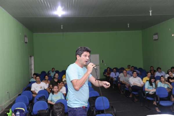 Empresários de Jericoacora são sensibilizados sobre o descarte correto do esgoto