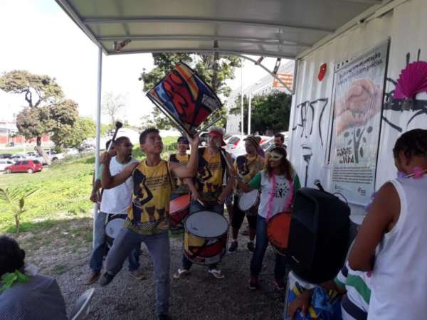 Beneficiários do Projeto Corre Pra Vida ganham dia de diversão e serviços