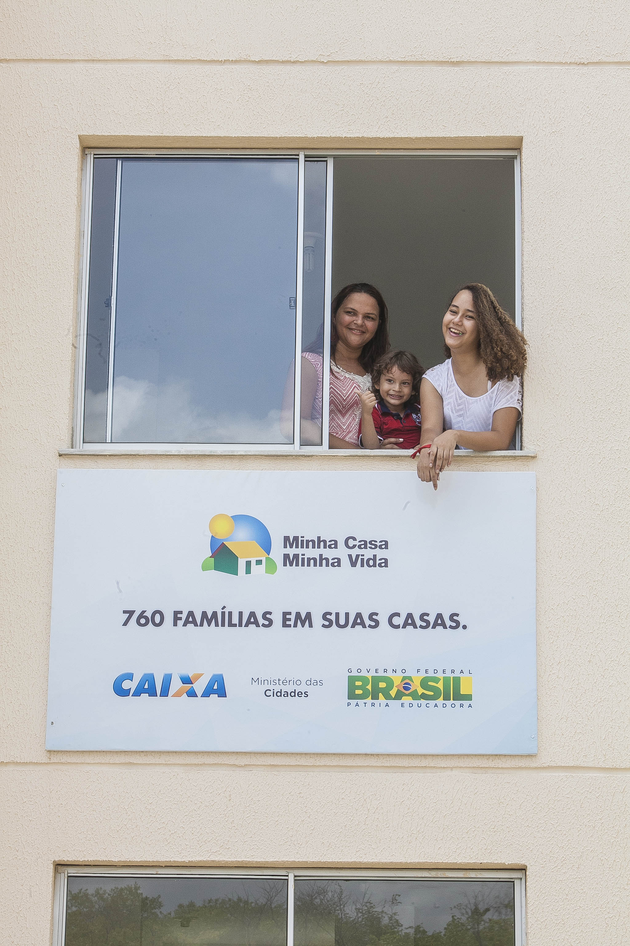 Governo do Ceará entrega 620 casas do Programa Minha Casa Minha Vida em Crateús