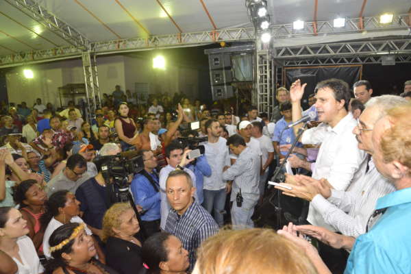 Famílias de Crateús recebem 620 unidades habitacionais do Minha Casa Minha Vida