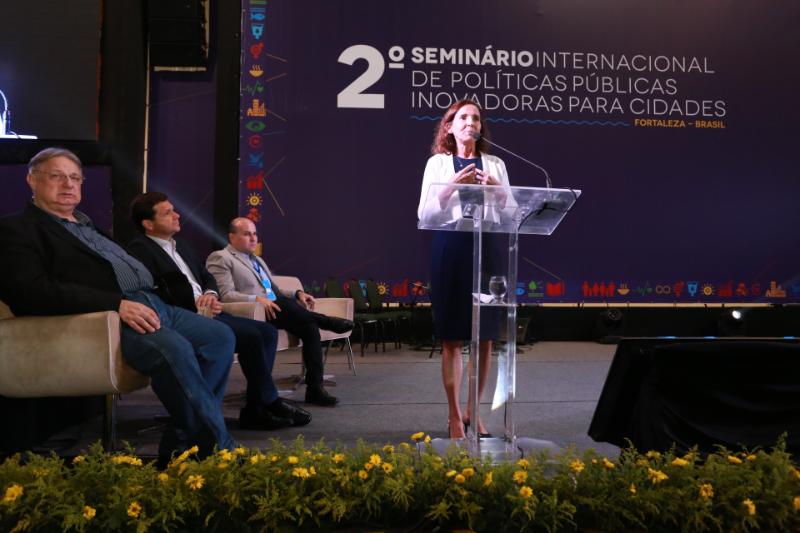 Vice-governadora participa de seminário para debater políticas públicas inovadoras para cidades