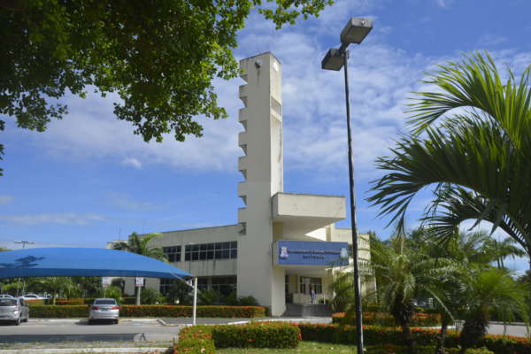 Governo do Ceará assegura incremento salarial para professores substitutos das IES estaduais