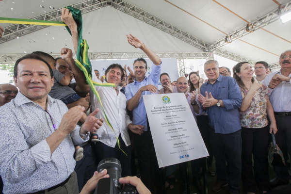 Quase mil famílias são beneficiadas com apartamentos de residencial no Jangurussu