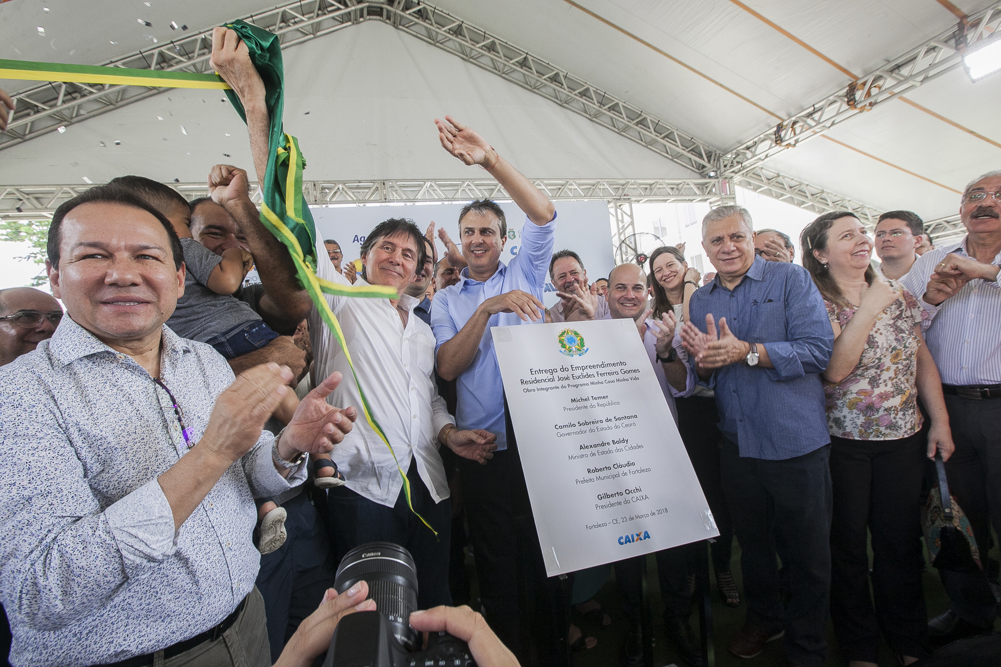 Quase mil famílias são beneficiadas com apartamentos de residencial no Jangurussu