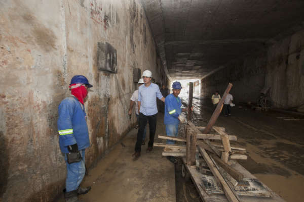 Em ritmo acelerado, obras do VLT contam com mais de mil trabalhadores